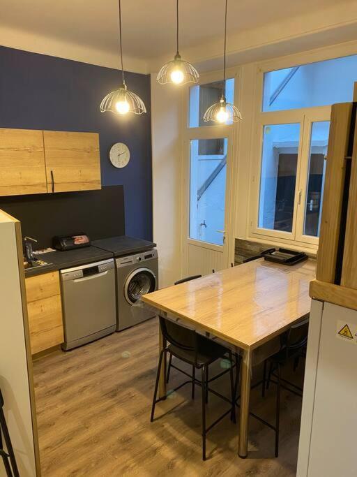 Gite De Tom Et Mag Classe 3 * Clevacances Villa Pontgibaud Bagian luar foto
