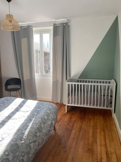Gite De Tom Et Mag Classe 3 * Clevacances Villa Pontgibaud Bagian luar foto
